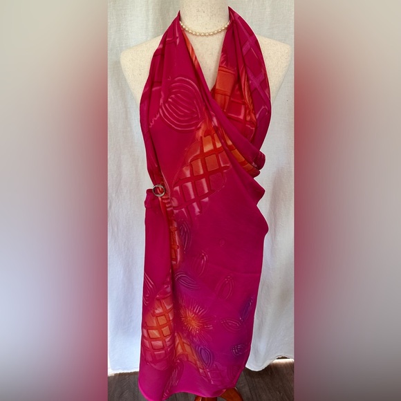 Gorgeous! XX-L Printed Scarf/Wrap - Picture 2 of 9